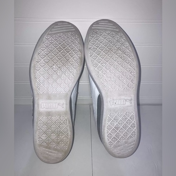 Women’s Size 8.5 Puma Grey Low Top Shoe, Soft Foam Pad. - Picture 6 of 7